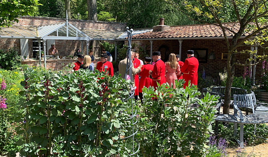 Portchester Memorial Gardens Team on walkabout at The RHS